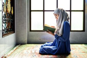 can women recite quran without covering hair